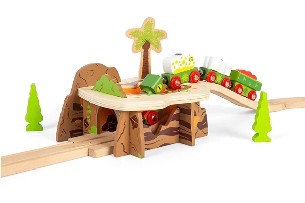 Den Tunnel mit Holzschienen verbinden