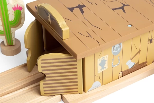 Mit zu öffnenden Salontüren