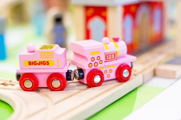 Mit Magneten verbunden