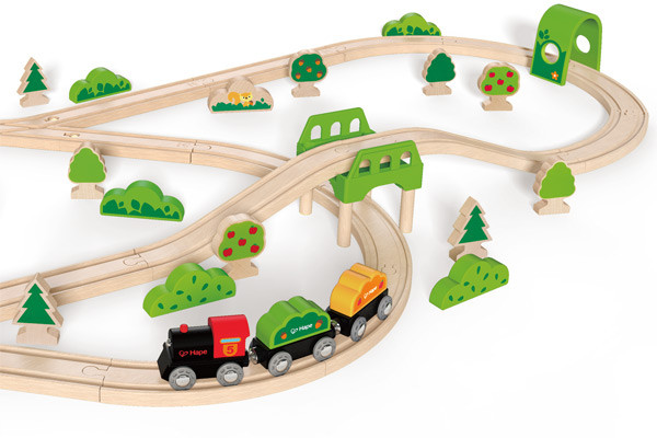 Mit gebogenen und geraden Gleisabschnitten