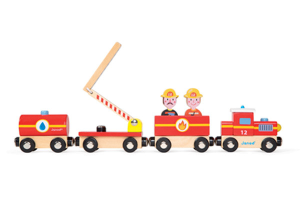 Mit ausklappbarer Feuerwehrleiter